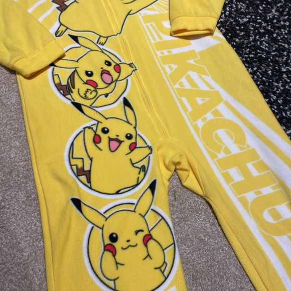Pokémon Pikachu Onesie In Bright Yellow Pikachu Print In Size Kids Large - Picture 5 of 12